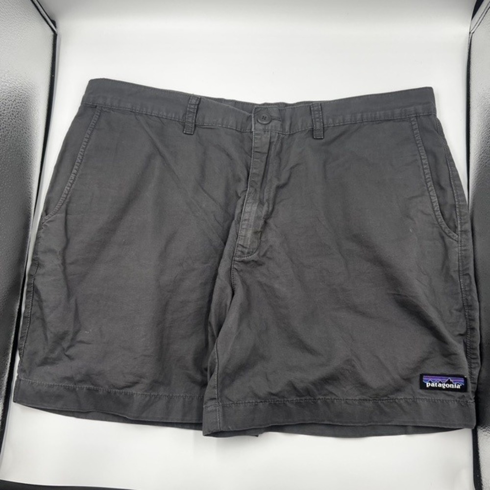 Patagonia Men's Organic Cotton Chino Gray 5.5" Outdoor Shorts Size 35